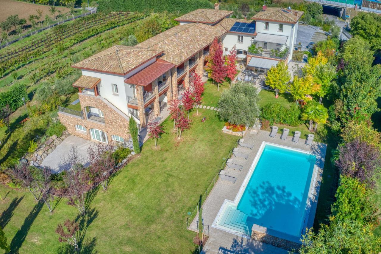 Agriturismo Corte Aurea Desenzano del Garda Ngoại thất bức ảnh