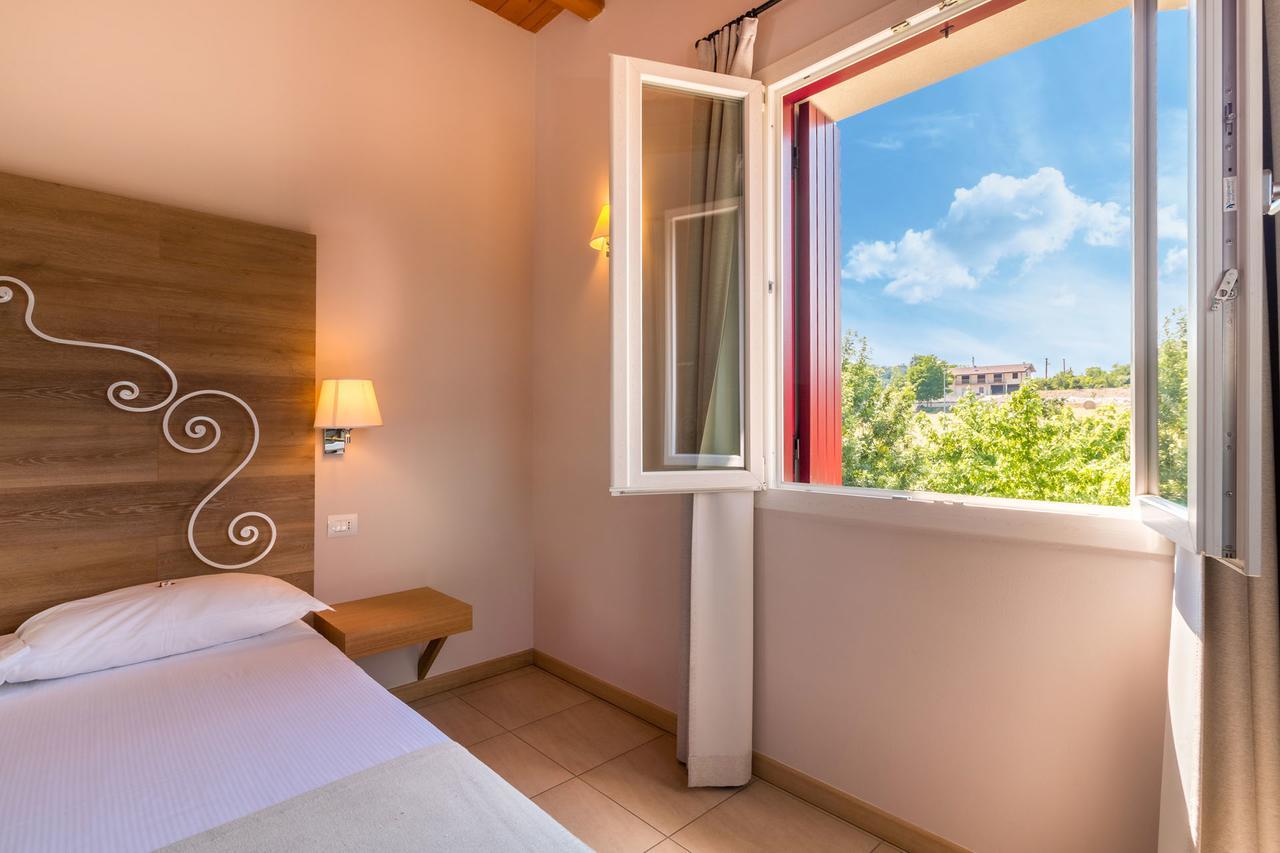 Agriturismo Corte Aurea Desenzano del Garda Ngoại thất bức ảnh
