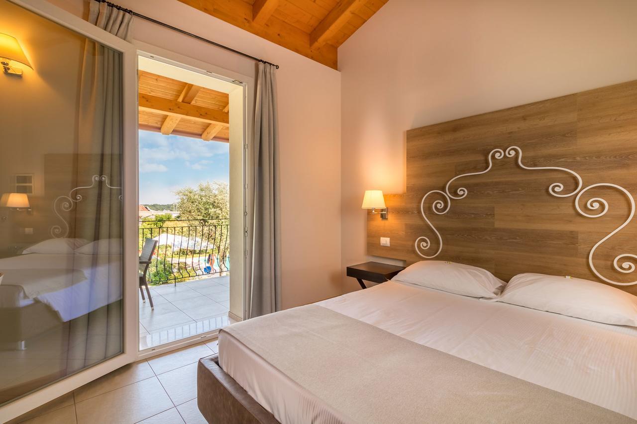 Agriturismo Corte Aurea Desenzano del Garda Ngoại thất bức ảnh