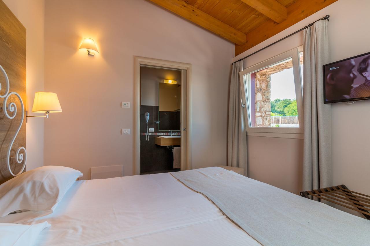 Agriturismo Corte Aurea Desenzano del Garda Ngoại thất bức ảnh