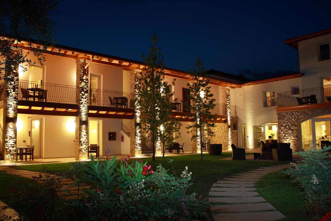 Agriturismo Corte Aurea Desenzano del Garda Ngoại thất bức ảnh