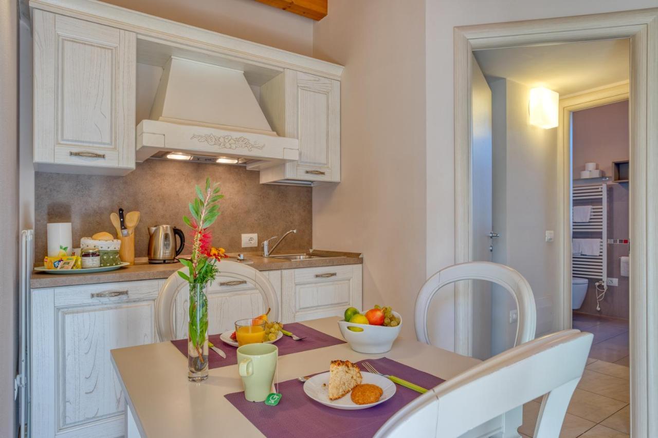 Agriturismo Corte Aurea Desenzano del Garda Ngoại thất bức ảnh