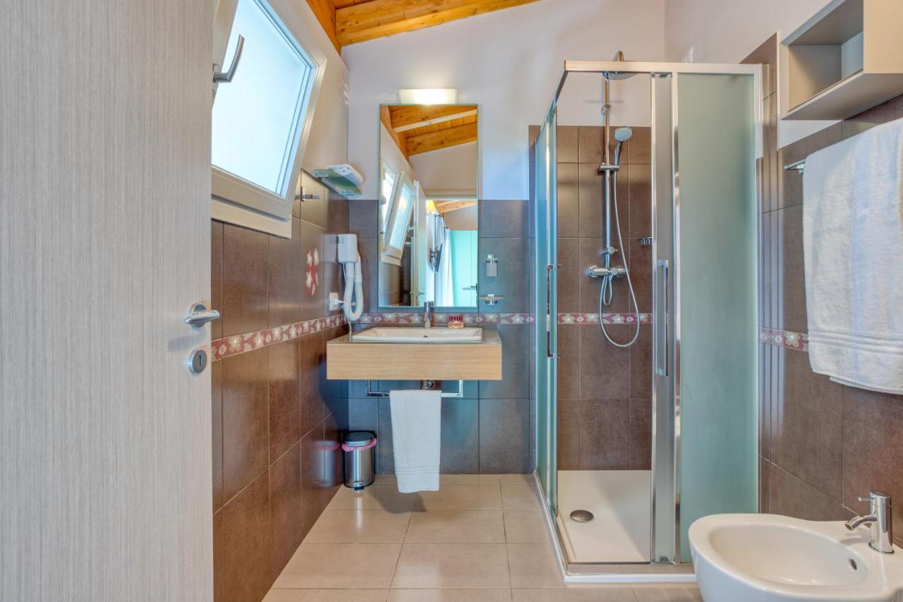 Agriturismo Corte Aurea Desenzano del Garda Ngoại thất bức ảnh